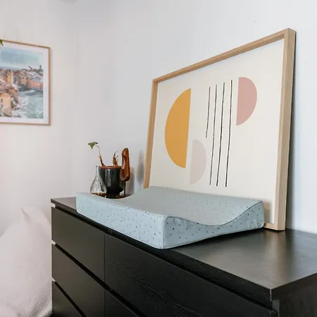Right In The Center Your Getaway Apartment *