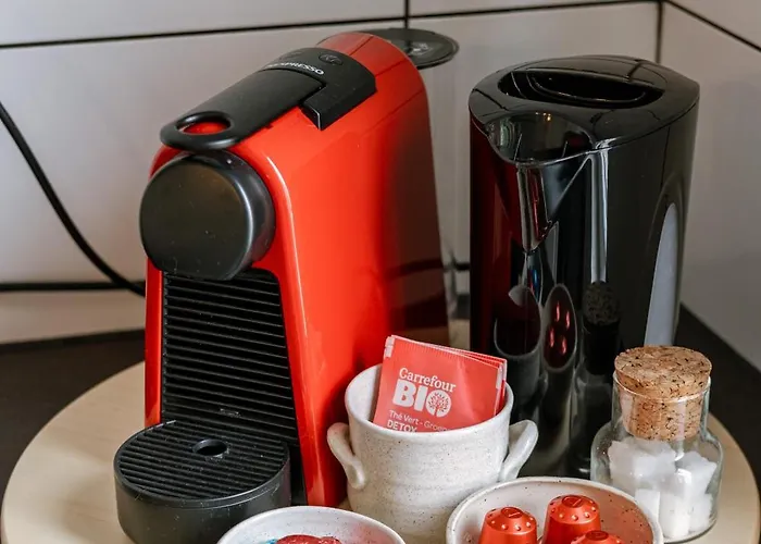 Апартаменты Right In The Center Your Getaway